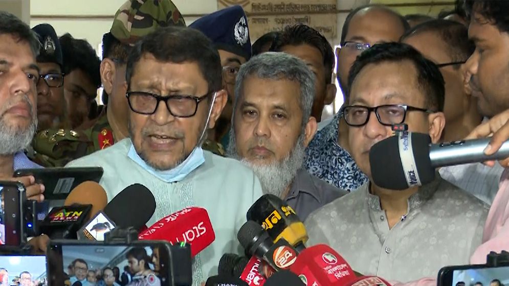 আগামী তিন মাসে বিপুল ডাক্তার-নার্স নিয়োগ দেবে সরকার: স্বাস্থ্যমন্ত্রী