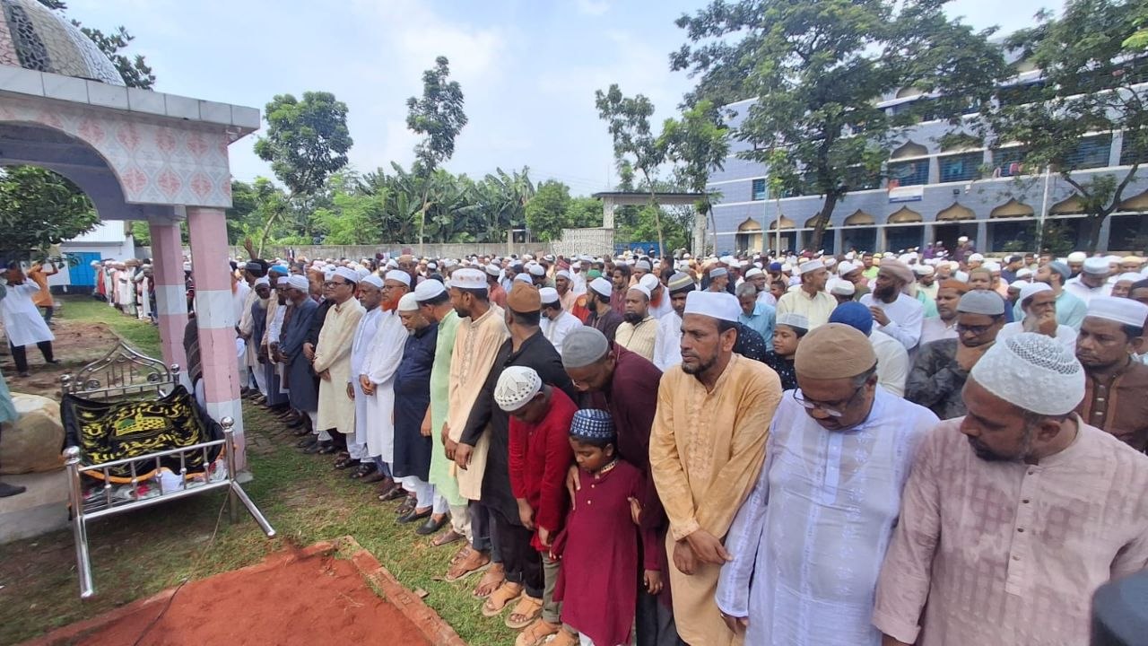 দৈনিক দৃষ্টিপাত সম্পাদক জি এম নূর ইসলামের দা/ফ/ন সম্পন্ — দ্বিতীয় ছবি